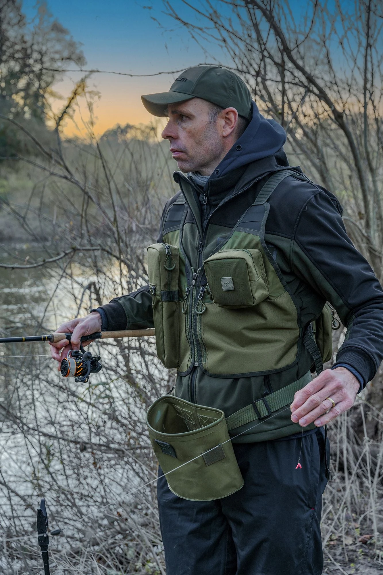 Korum Progress - Roving Vest Korum Progress - Roving Vest -Ians Fishing Tackle Sale bRuNjupa